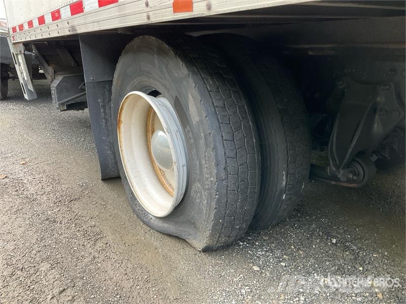 Freightliner M2 106 4x2 Van Truck 貨箱式卡車
