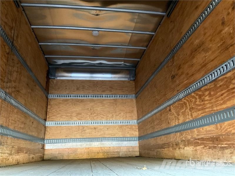 Freightliner M2 106 4x2 Van Truck Каросерии