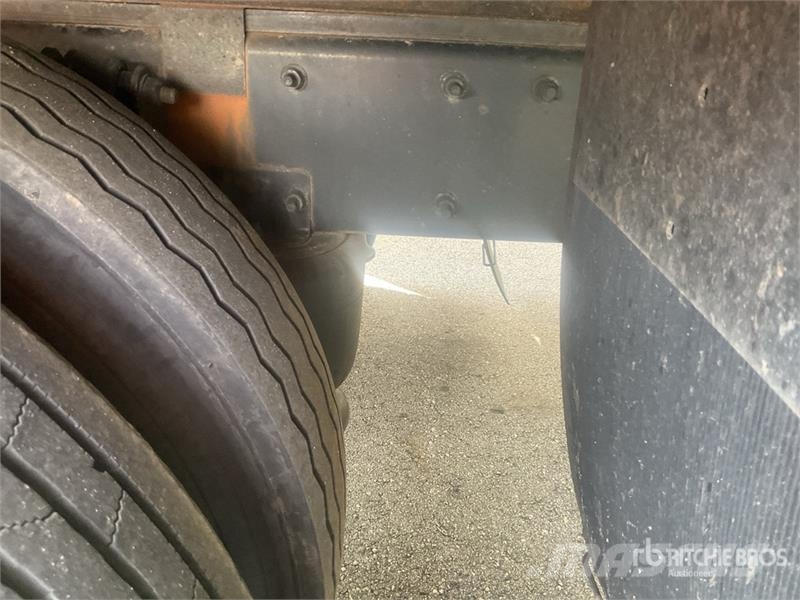 Freightliner M2 106 4x2 Van Truck (Inoperable) Samochody ciężarowe ze skrzynią zamkniętą
