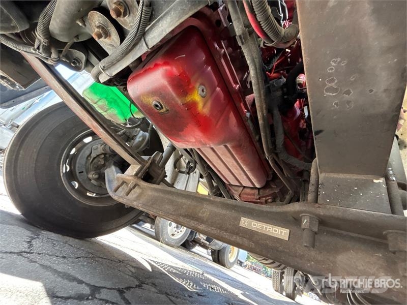 Freightliner M2 106 4x2 Van Truck (Inoperable) Kapali kasa kamyonlar