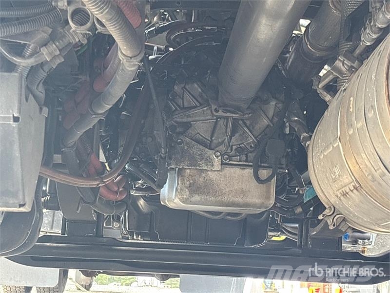 Freightliner M2 106 4x2 Van Truck Camion Fourgon