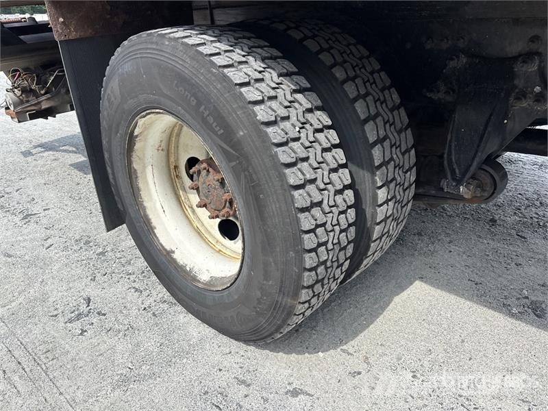Freightliner M2 106 4x2 Van Truck Box body trucks