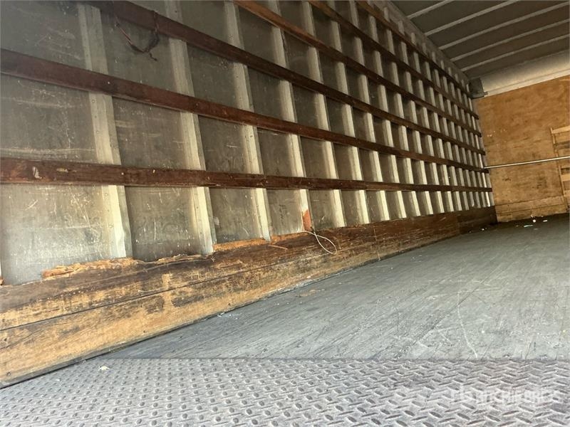 Freightliner M2 106 4x2 Van Truck Sanduk kamioni