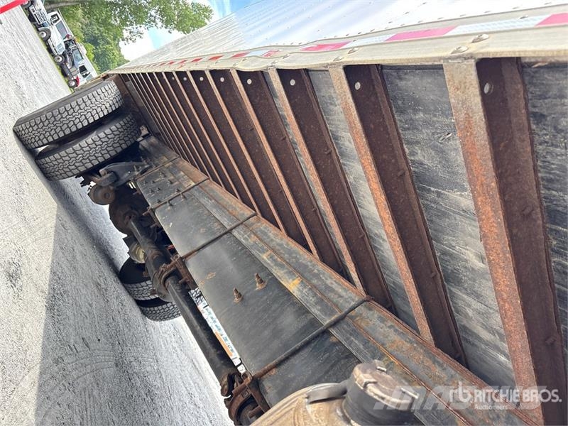 Freightliner M2 106 4x2 Van Truck Box body trucks