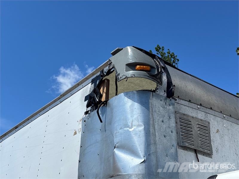Freightliner M2 106 4x2 Van Truck (Inoperable) Kapali kasa kamyonlar