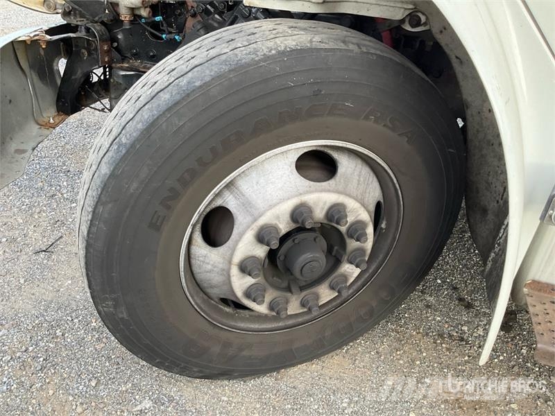 Freightliner M2 106 4x2 Van Truck ボックスボディー、ウイング、箱車