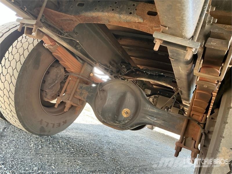 Freightliner M2 106 4x2 Van Truck Sanduk kamioni