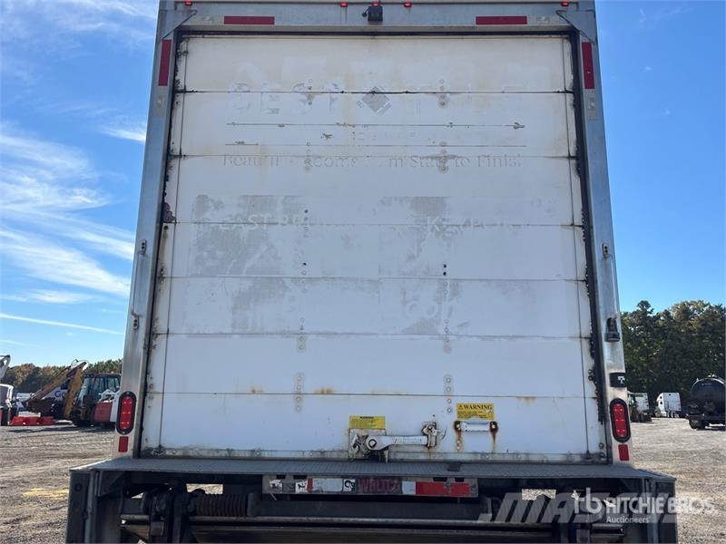 Freightliner M2 106 4x2 Van Truck Furgons