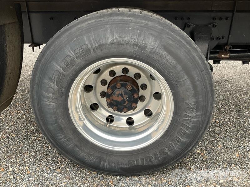 Freightliner M2 106 4x2 Van Truck Camion cassonati