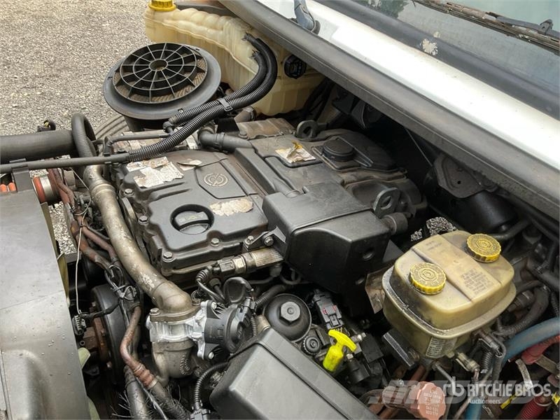 Freightliner M2 106 4x2 Van Truck 貨箱式卡車