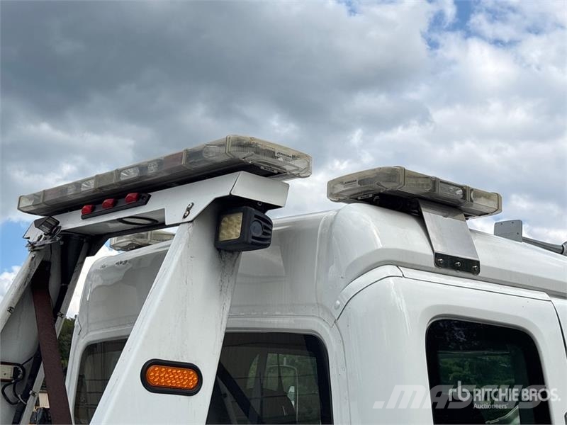 Freightliner M2 106 4x2 Extended Cab Tow Truck Hinausautot