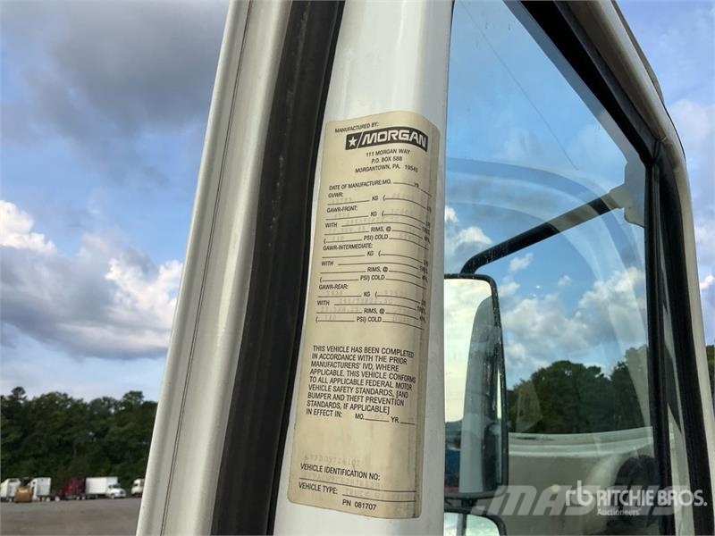 Freightliner M2 106 4x2 Van Truck ボックスボディー、ウイング、箱車