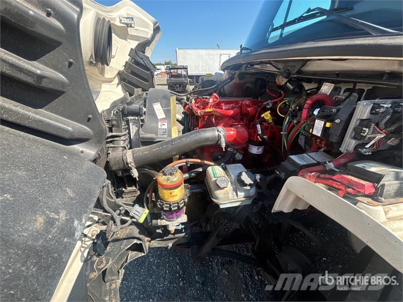 Freightliner M2 106 4x2 Van Truck (Inoperable) Camion cassonati