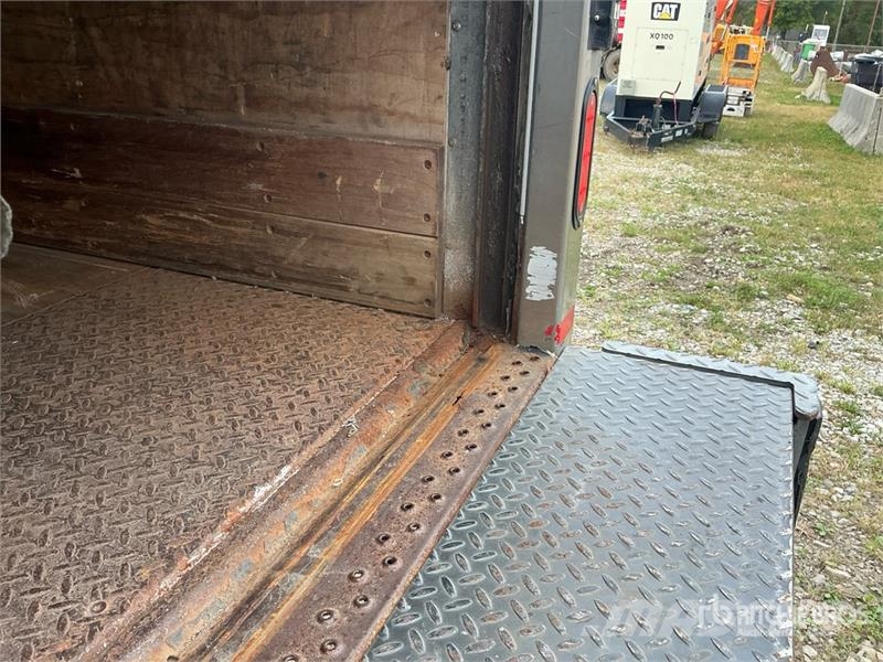 Freightliner M2 106 4x2 Van Truck Dobozos teherautók
