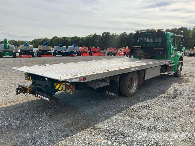 Freightliner M2 106 4x2 Rollback Truck 회수 차량