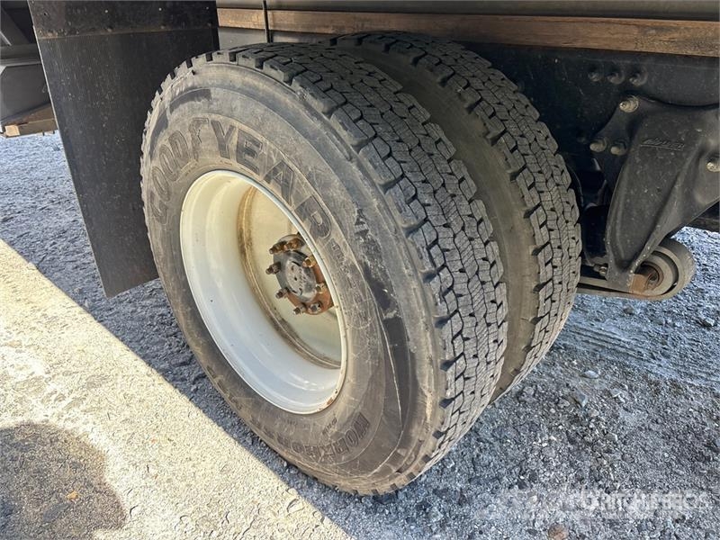 Freightliner M2 106 4x2 Van Truck Box trucks