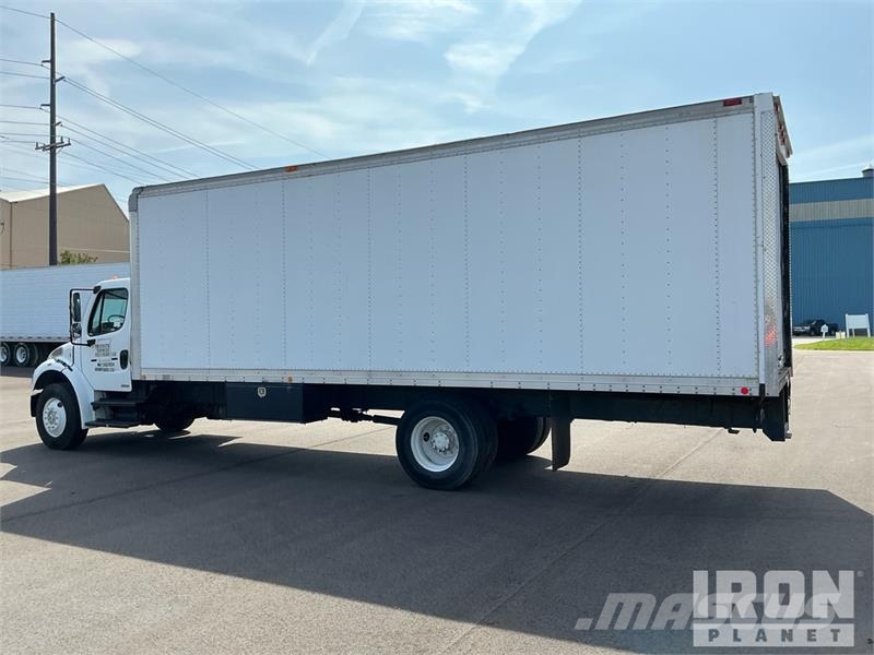 Freightliner M2 106 4x2 Van Truck Skriňová nadstavba