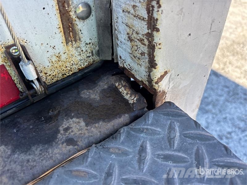 Freightliner M2 106 4x2 Van Truck Camiones caja cerrada