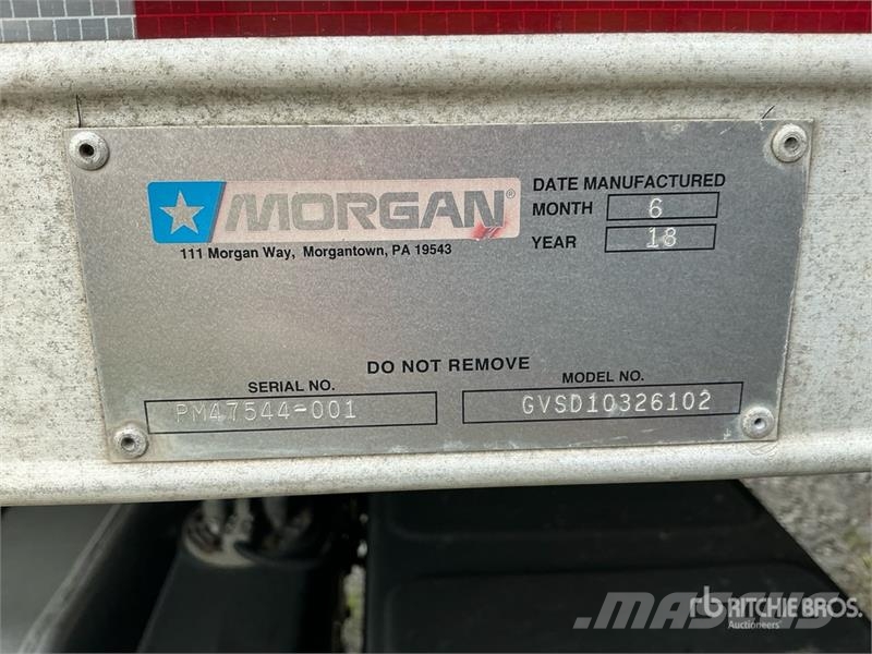 Freightliner M2 106 4x2 Van Truck Dobozos teherautók