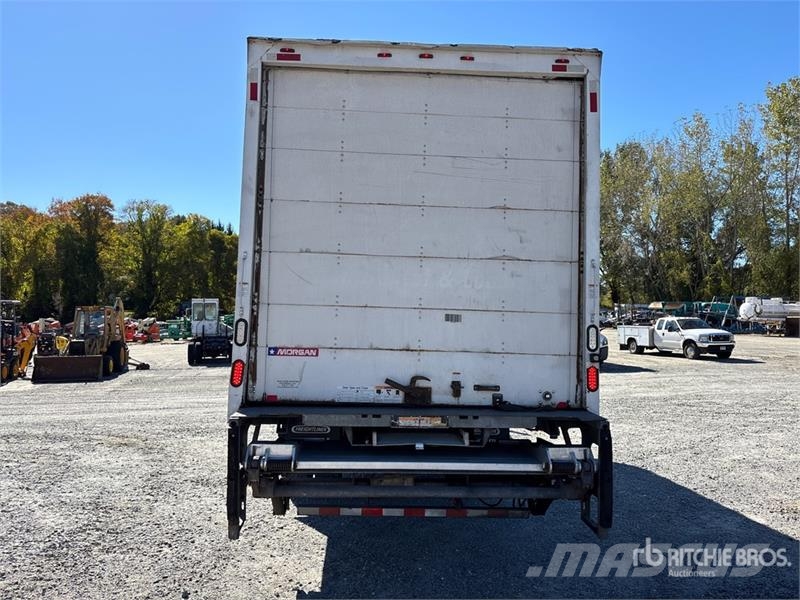 Freightliner M2 106 4x2 Van Truck Camiones caja cerrada