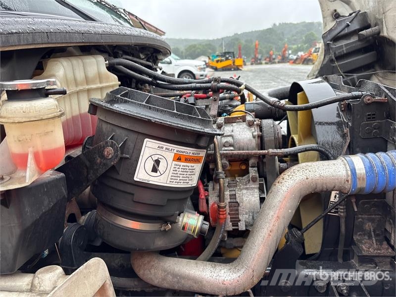 Freightliner M2 106 4x2 Grapple Truck Grijpers
