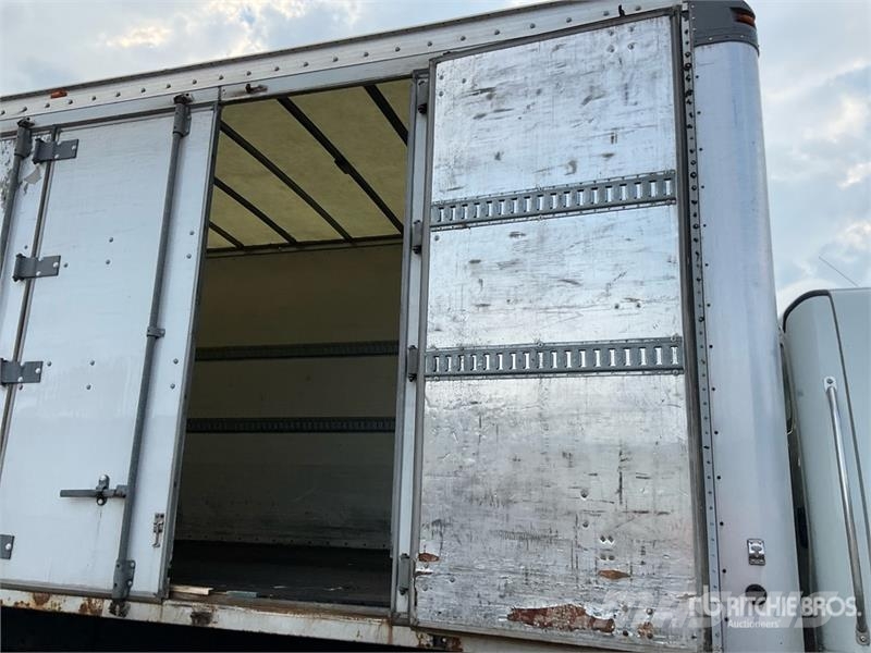 Freightliner M2 106 4x2 Van Truck ボックスボディー、ウイング、箱車