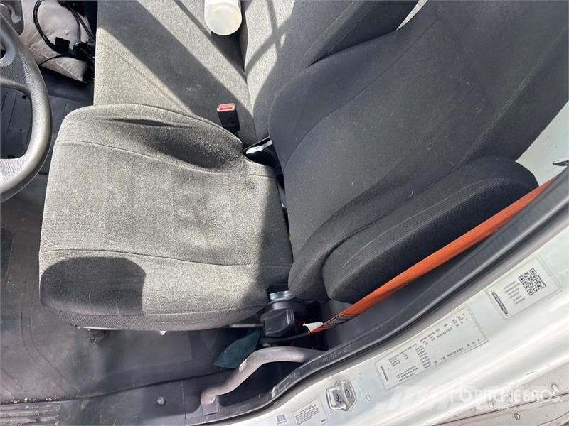Freightliner M2 106 4x2 Van Truck Box body trucks