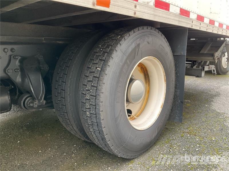Freightliner M2 106 4x2 Van Truck 貨箱式卡車