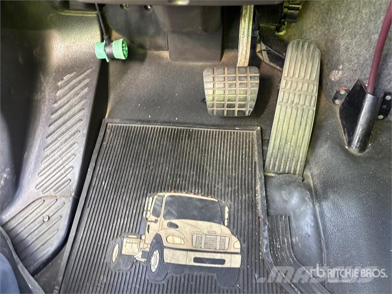 Freightliner M2 106 4x2 Van Truck Camiones caja cerrada
