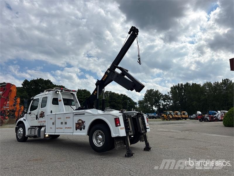 Freightliner M2 106 4x2 Extended Cab Tow Truck Hinausautot