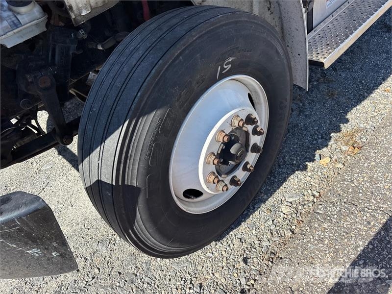 Freightliner M2 106 4x2 Van Truck Box trucks