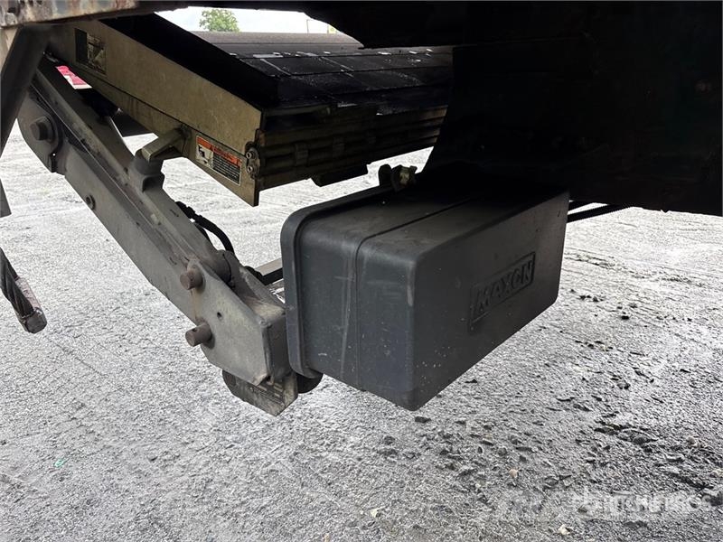 Freightliner M2 106 4x2 Van Truck Box trucks