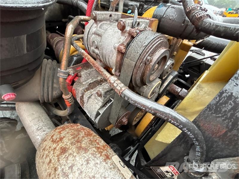 Freightliner M2 106 4x2 Grapple Truck Grijpers