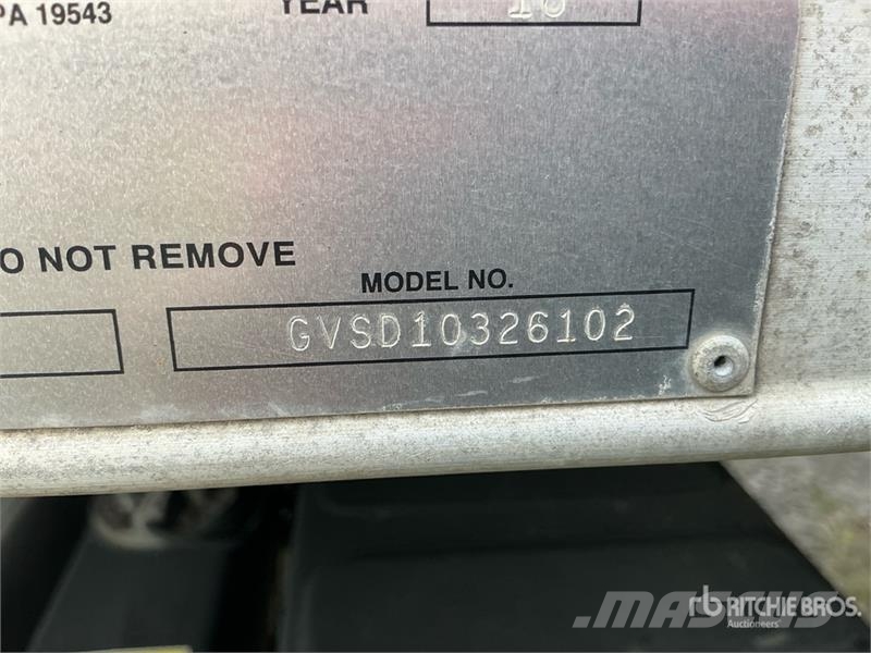 Freightliner M2 106 4x2 Van Truck Dobozos teherautók