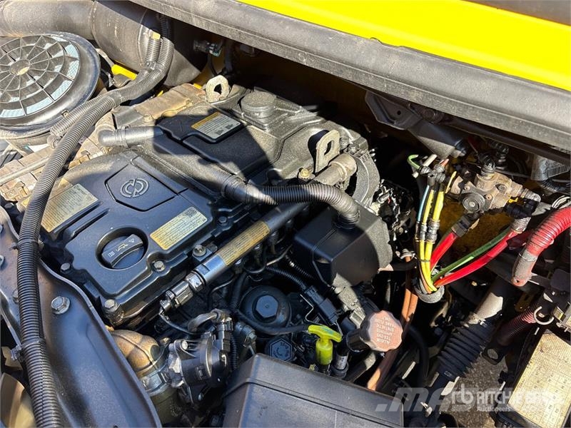 Freightliner M2 106 4x2 Van Truck Camiones caja cerrada