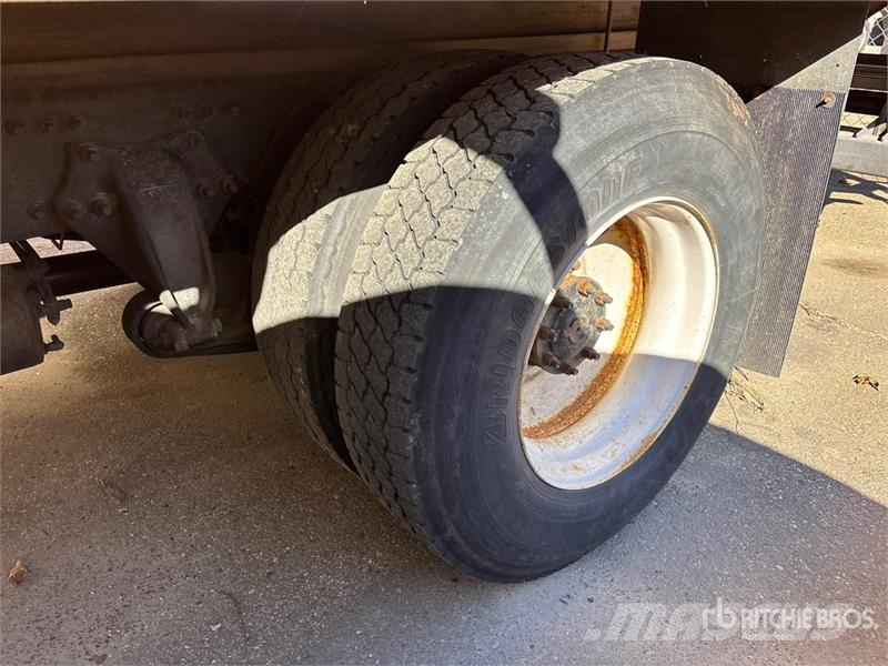 Freightliner M2 106 4x2 Van Truck Camiones caja cerrada
