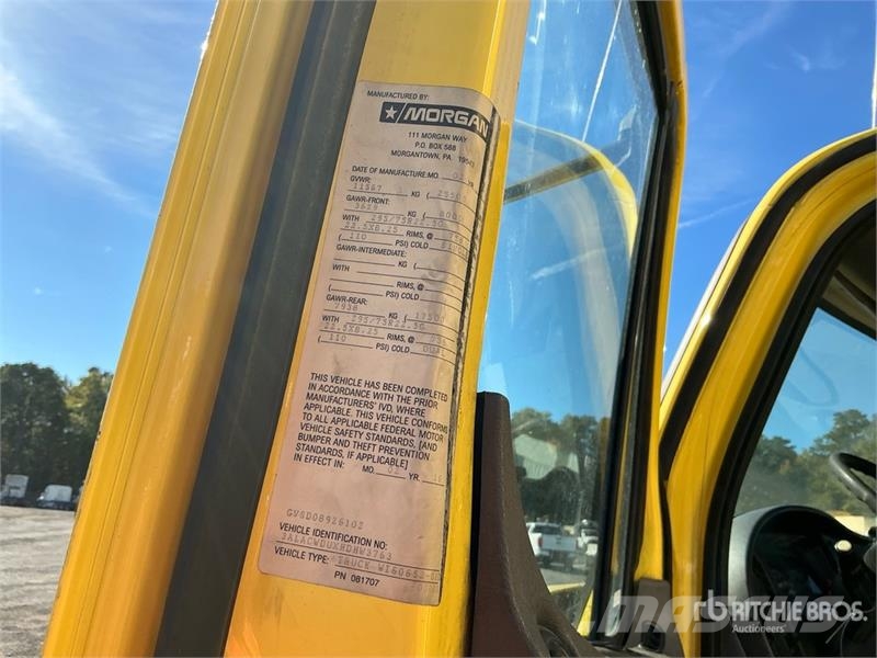 Freightliner M2 106 4x2 Van Truck Sanduk kamioni