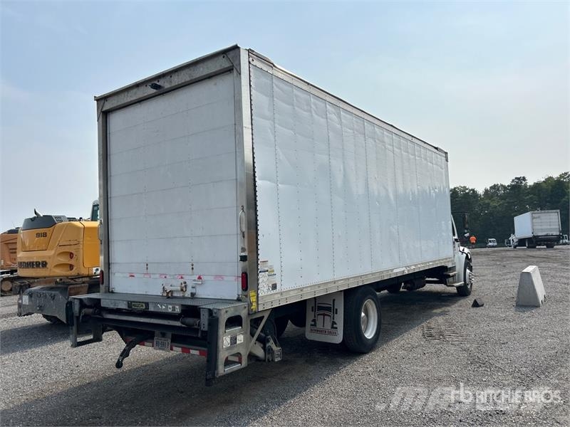 Freightliner M2 106 4x2 Van Truck Furgons
