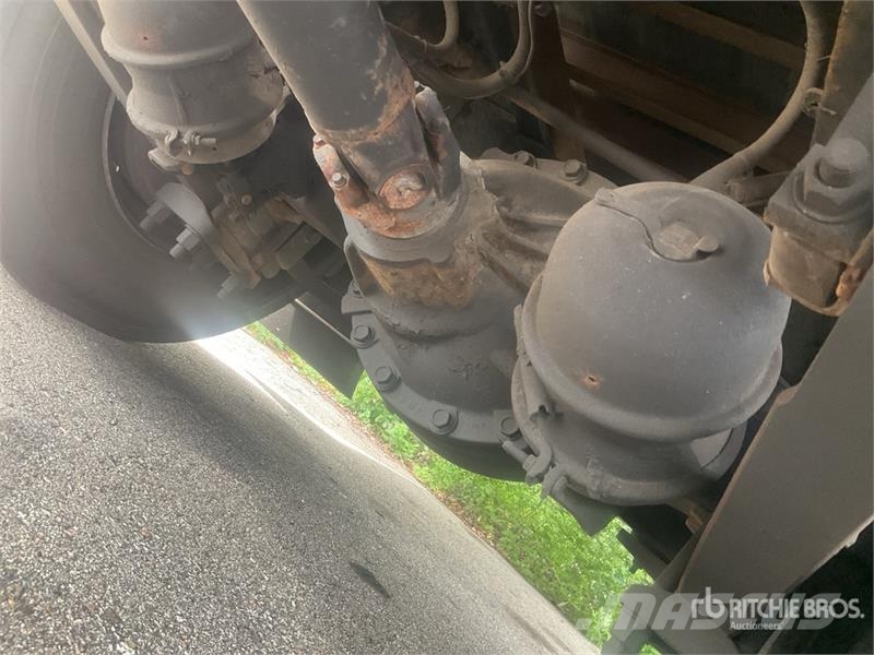 Freightliner M2 106 4x2 Van Truck (Inoperable) Samochody ciężarowe ze skrzynią zamkniętą