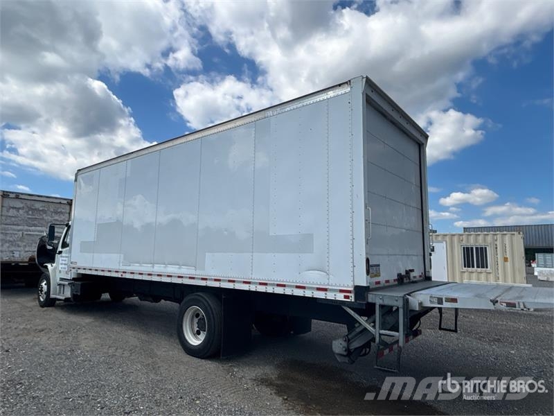 Freightliner M2 106 4x2 Van Truck Camion Fourgon