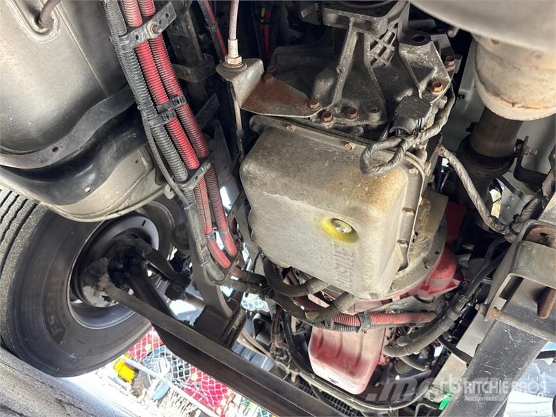 Freightliner M2 106 4x2 Van Truck (Inoperable) Kapali kasa kamyonlar