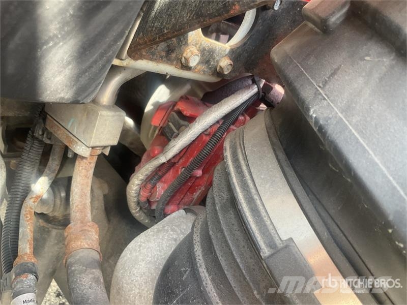 Freightliner M2 106 4x2 Van Truck (Inoperable) Samochody ciężarowe ze skrzynią zamkniętą