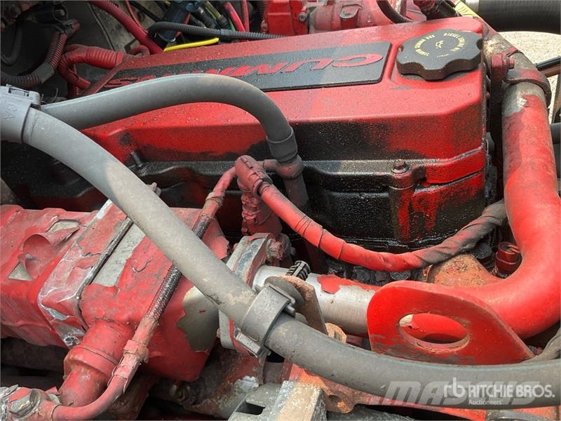 Freightliner M2 106 4x2 Van Truck (Inoperable) Kofferaufbau