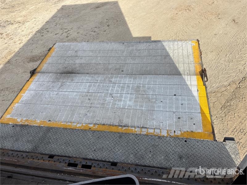 Freightliner M2 106 4x2 Van Truck Furgons