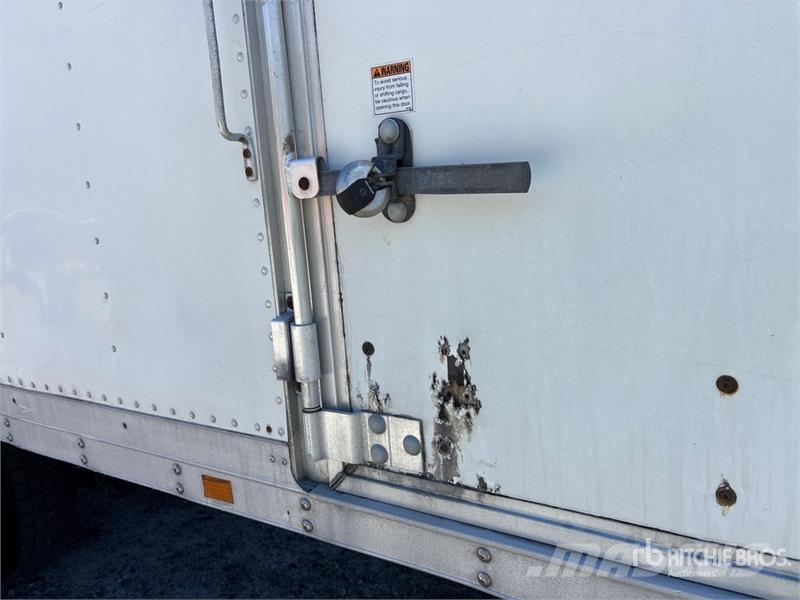 Freightliner M2 106 4x2 Van Truck 厢式货车