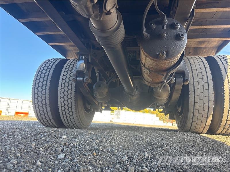 Freightliner M2 106 4x2 Van Truck Furgons