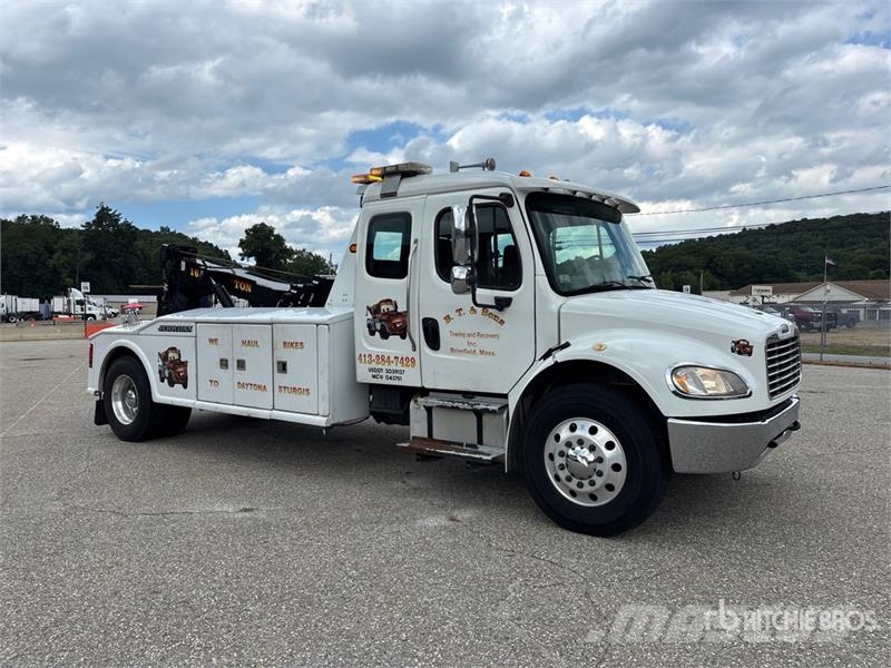 Freightliner M2 106 4x2 Extended Cab Tow Truck Hinausautot