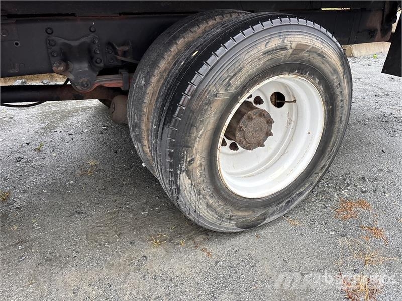 Freightliner M2 106 4x2 Grapple Truck Grijpers