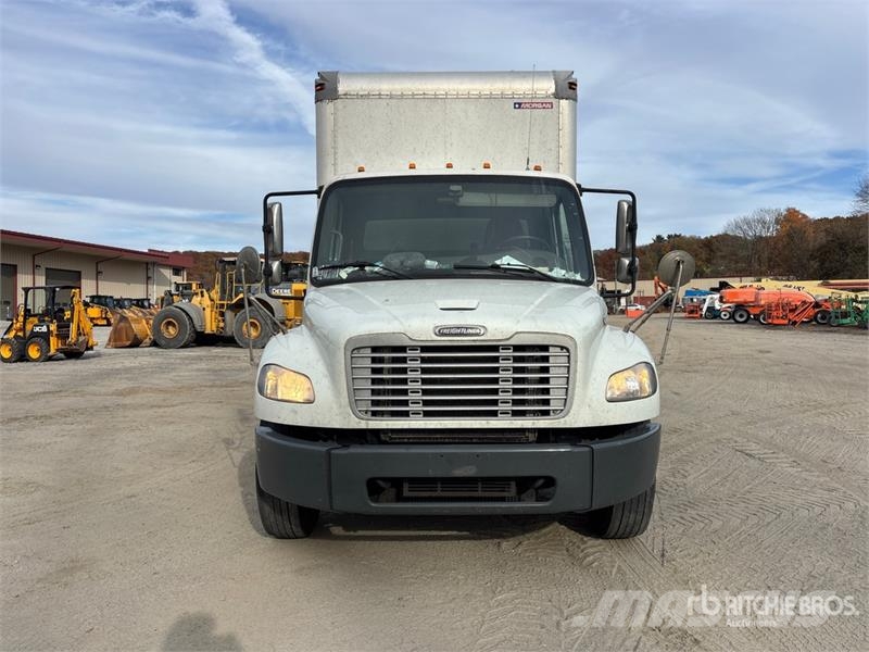 Freightliner M2 106 4x2 Van Truck Furgons