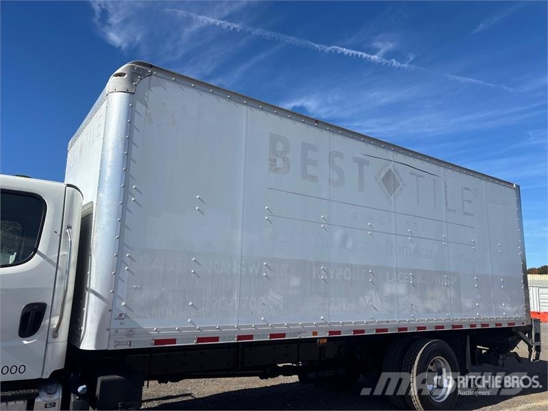 Freightliner M2 106 4x2 Van Truck Furgons